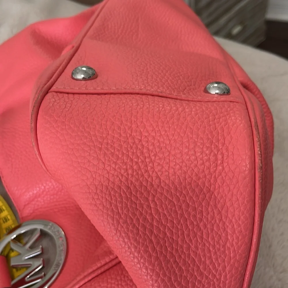 MICHAEL KORS LARGE SATCHEL PURSE - Picture 15 of 15